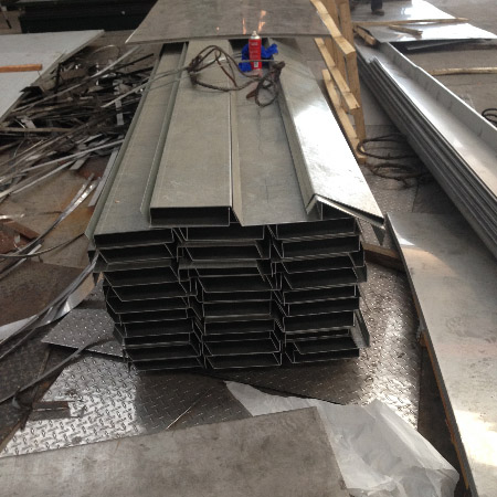 不銹鋼卷板卷筒、天溝、水槽、焊接一條龍